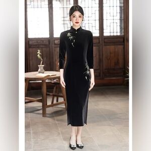 Classic Black Velvet Long-Sleeve Cheongsam Dress with Bamboo Embroidery